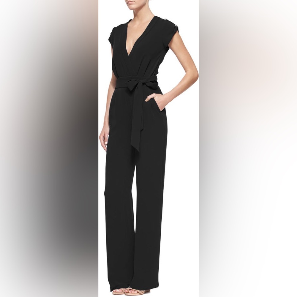 DVF NEW WITH TAGS BLACK JUMPSUIT! Sz 2 retails $468!